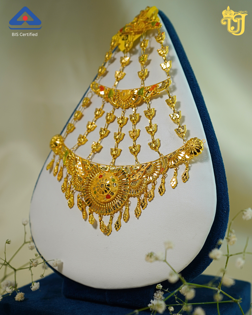 The Heart-Crest Traditional Paasa