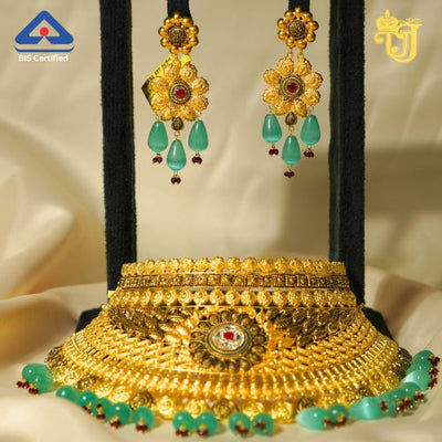 Aabha Kalash Shubh Rasm Chouker Set