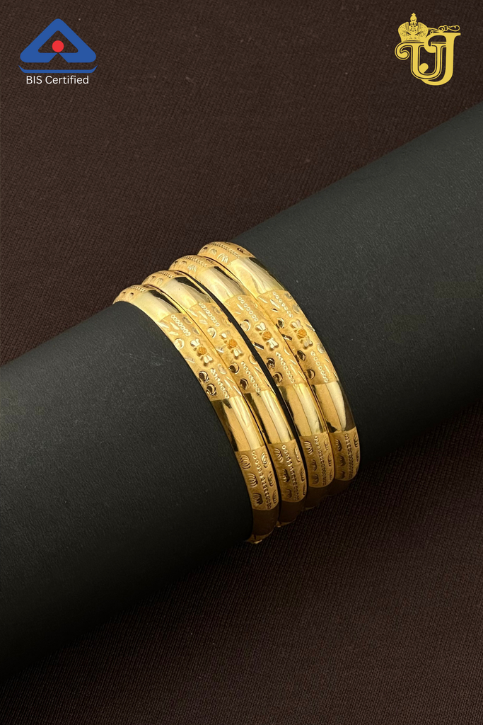 Classic Textured Gold Bangle