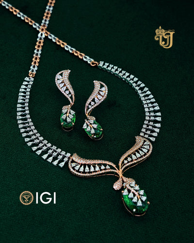 The Emerald Bloom Shimmer Necklace Set