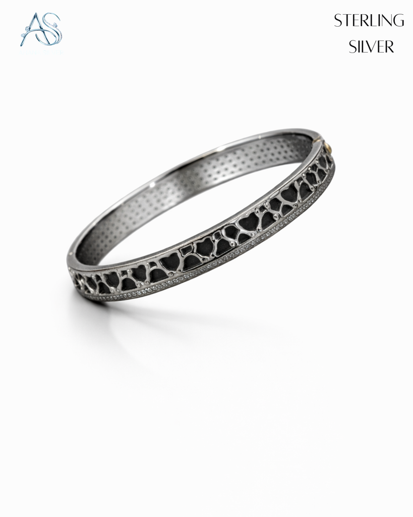 The Signature Streamline Gent's Kada