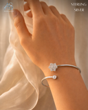 The Golden Hand Heart Ladies Bracelet